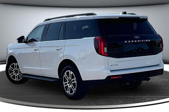 Used 2025 White Metallic Ford Active image 4