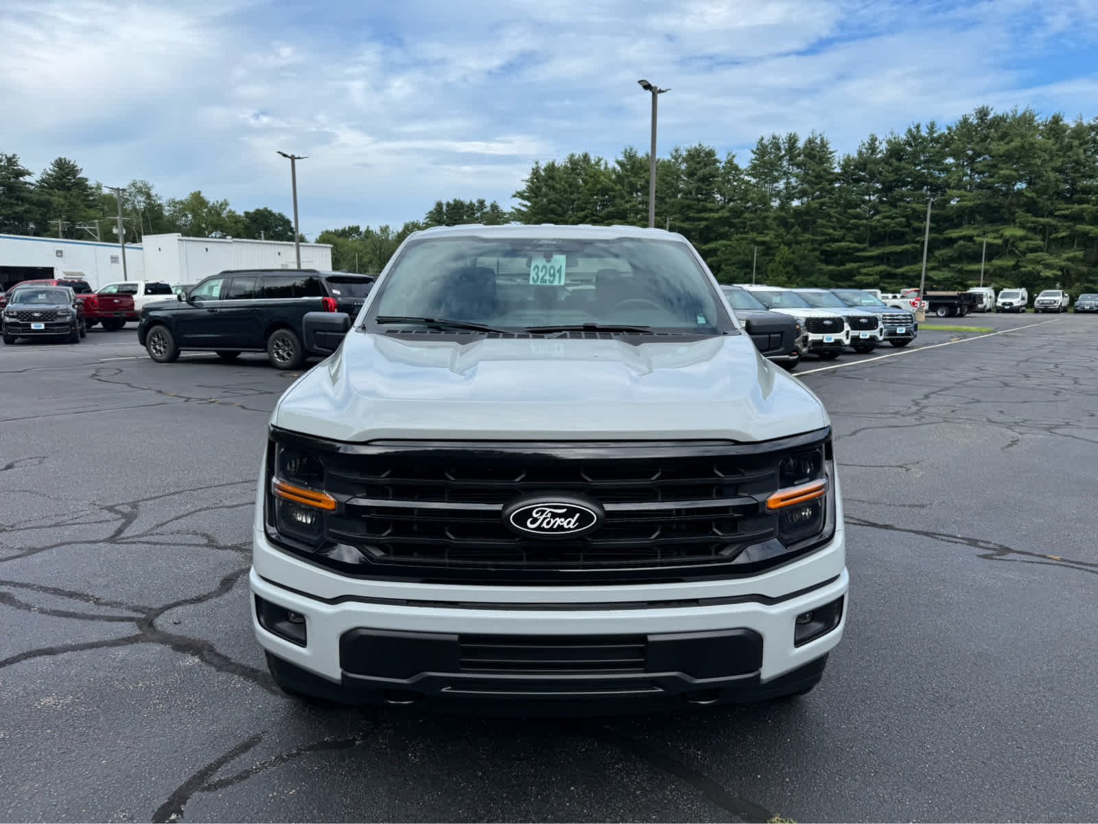 New 2026 Avalanche Ford XLT image 9
