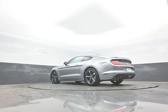 Used 2023 Silver Metallic Ford GT image 31