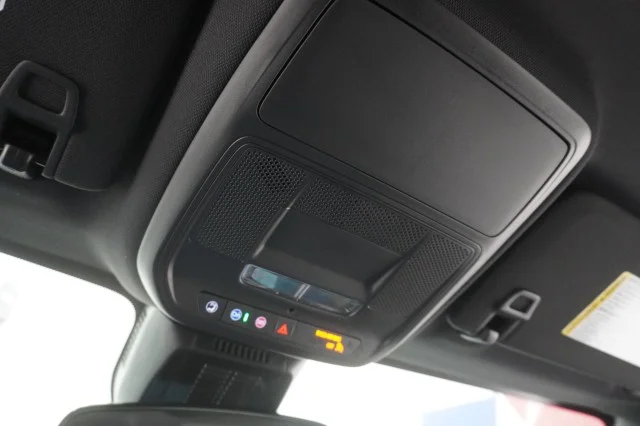 New 2027 Summit White Chevrolet LT image 35