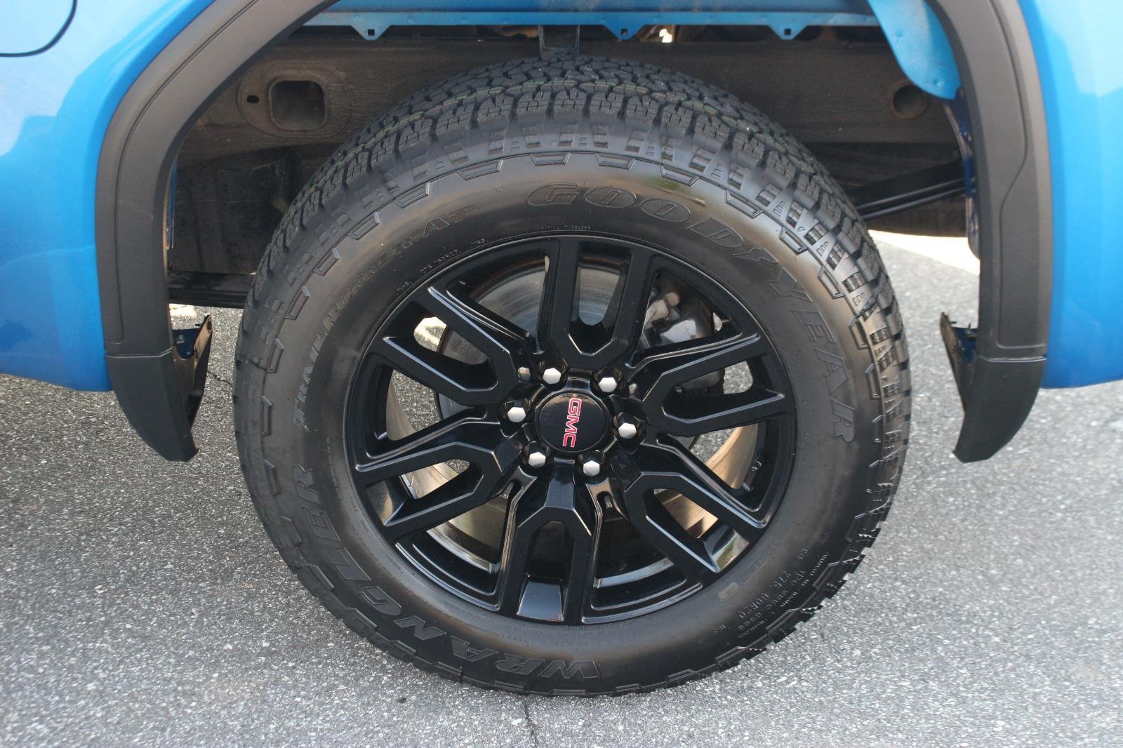 Used 2022 Dynamic Blue Metallic GMC Elevation image 38