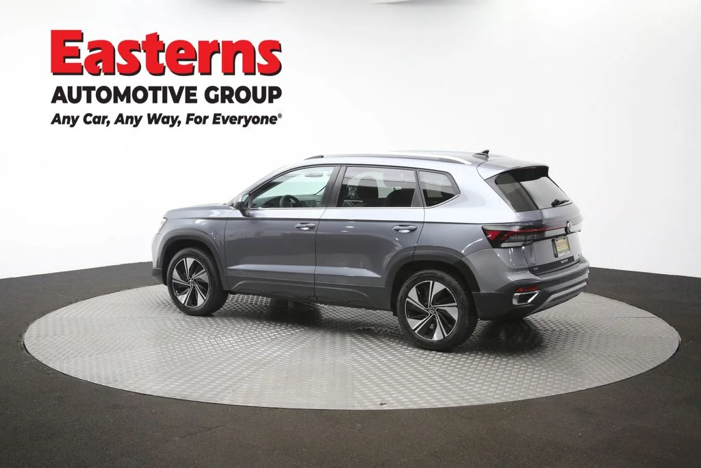 Used 2025 Gray Volkswagen 1.5T SE image 61