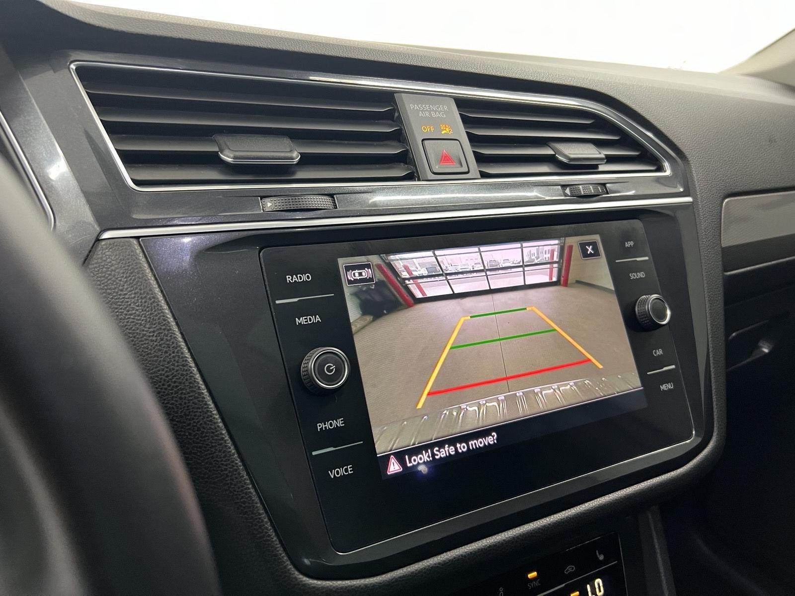 2022 Volkswagen Tiguan SE - Photo 18