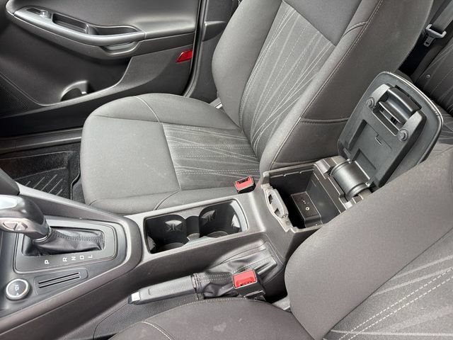 Used 2016  Ford SE image 22