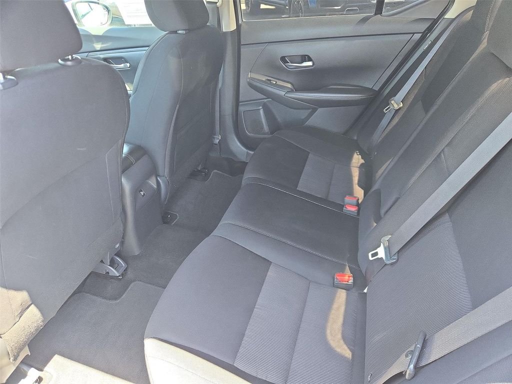 2022 Nissan Sentra SV - Photo 16