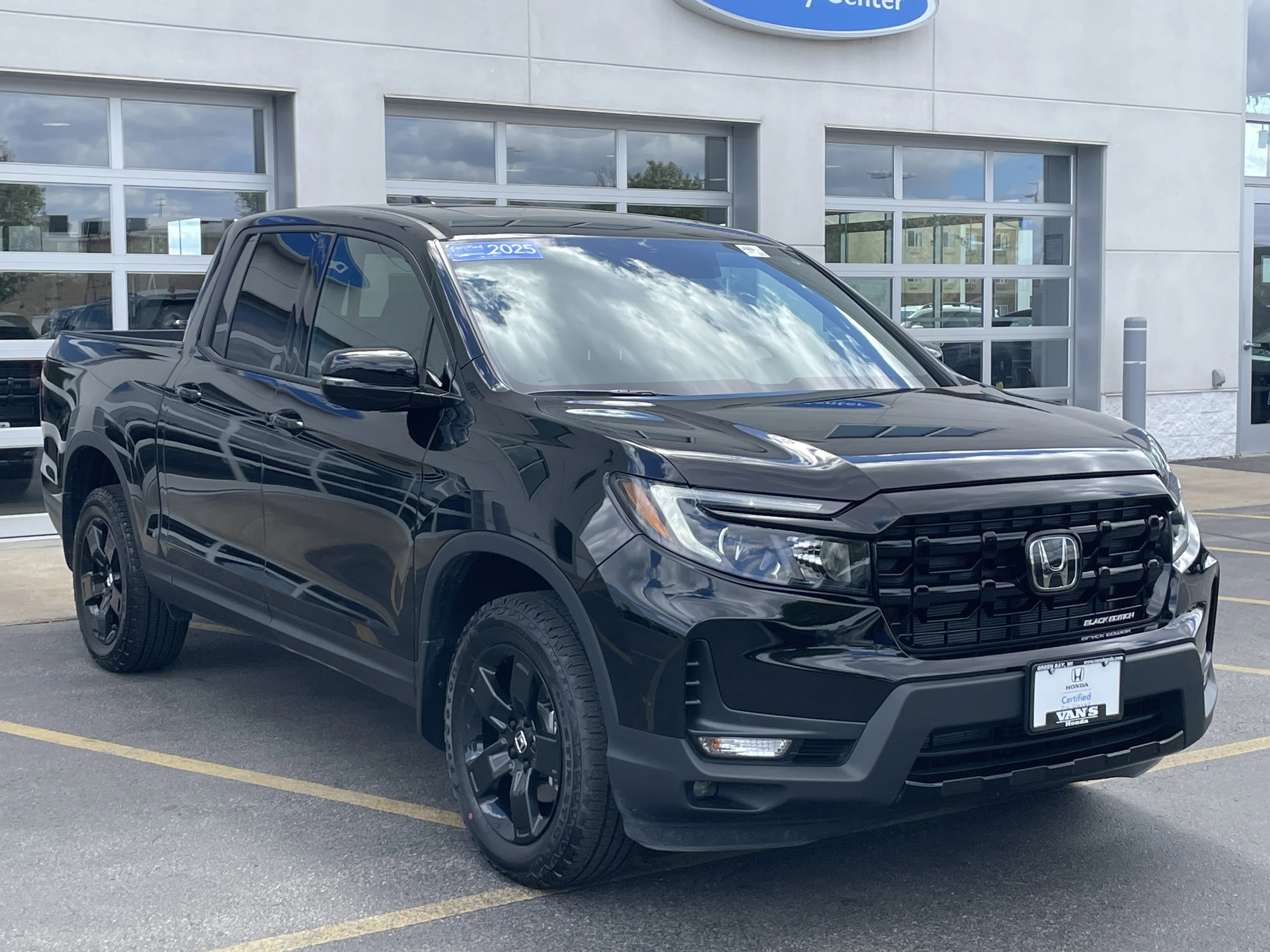 2025 Honda Ridgeline Black Edition's photo