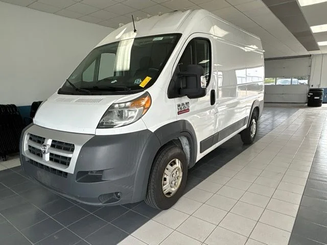 Used 2015 Bright White Clearcoat Ram Base image 3
