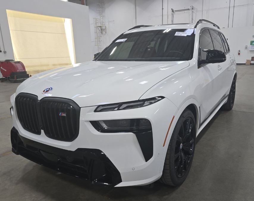 Used 2023 White BMW M60i image 1