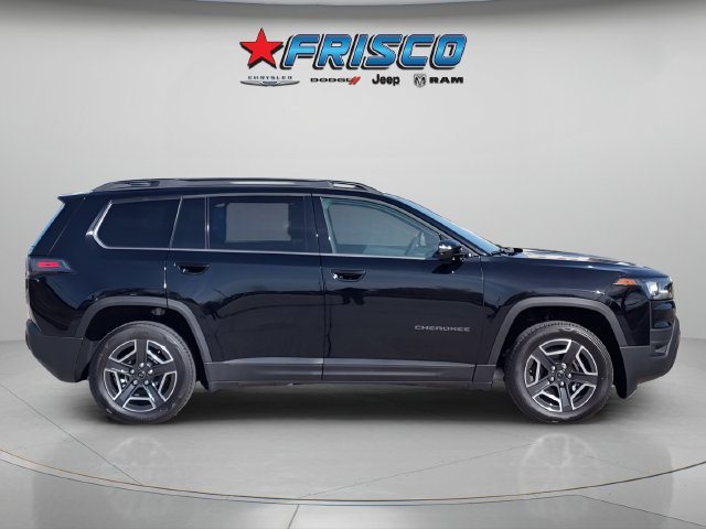 New 2026 Diamond Black Crystal Pearl-Coat Exterior Paint Jeep Laredo image 8