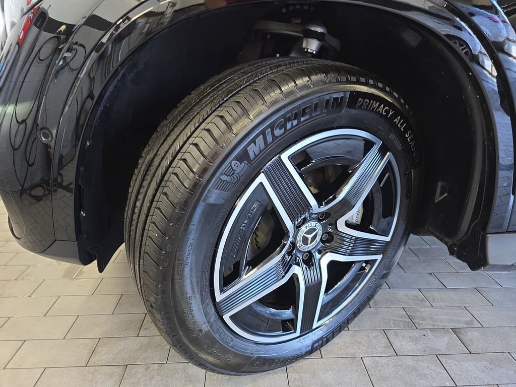 Certified Used 2026 Black Mercedes-Benz GLC 300 image 36