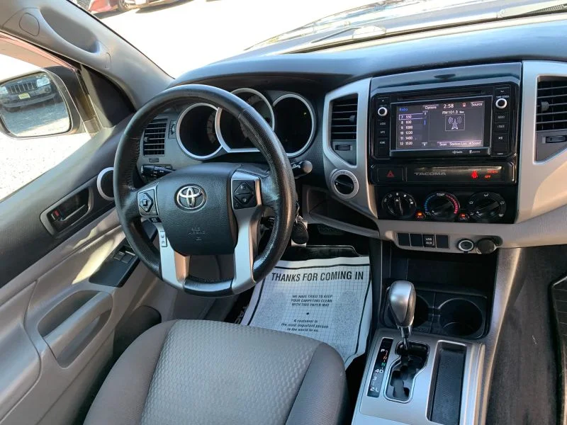 Used 2015 Gray Toyota Pickup 4D 6 ft image 34