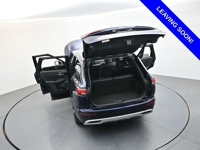Used 2024  Mitsubishi SE image 56