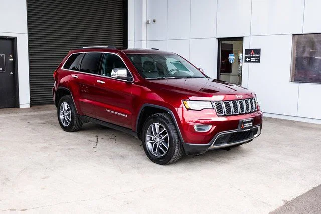 Used 2017 Red Jeep Limited image 29