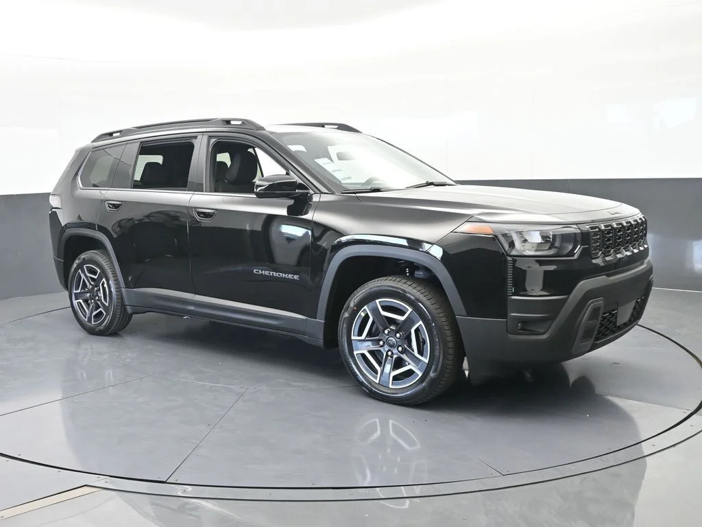 New 2026 Diamond Black Crystal Pearl-Coat Exterior Paint Jeep Laredo image 8