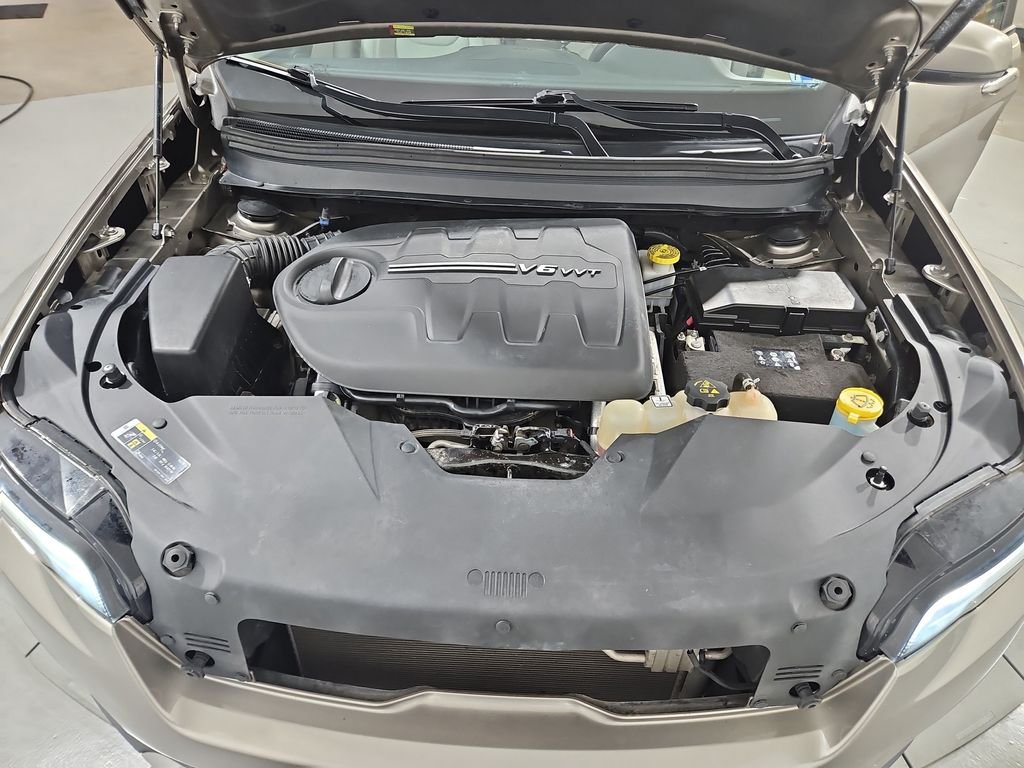 Used 2019 Beige Jeep Limited image 23