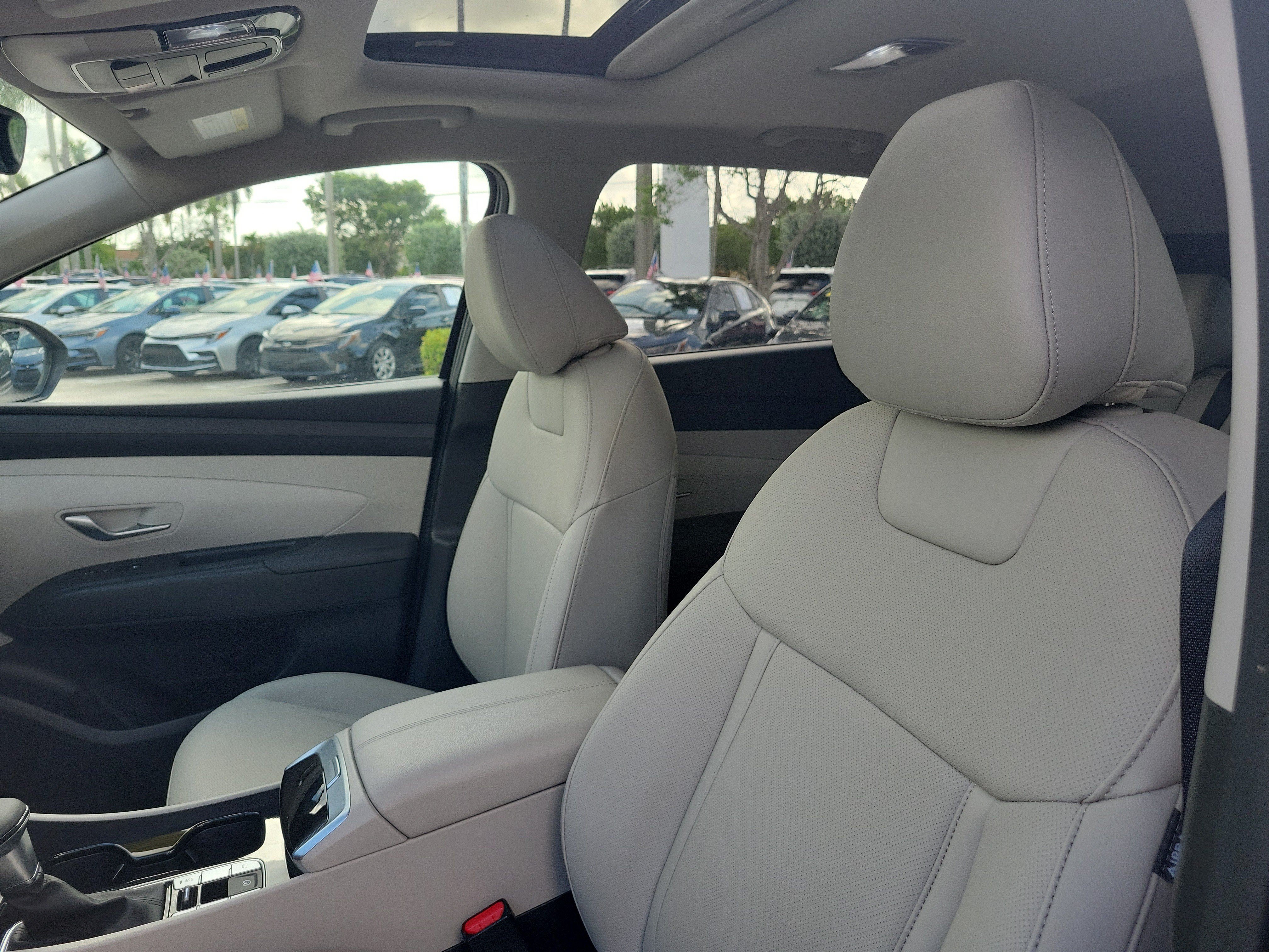 Used 2026 Phantom Black Hyundai SEL Premium image 22
