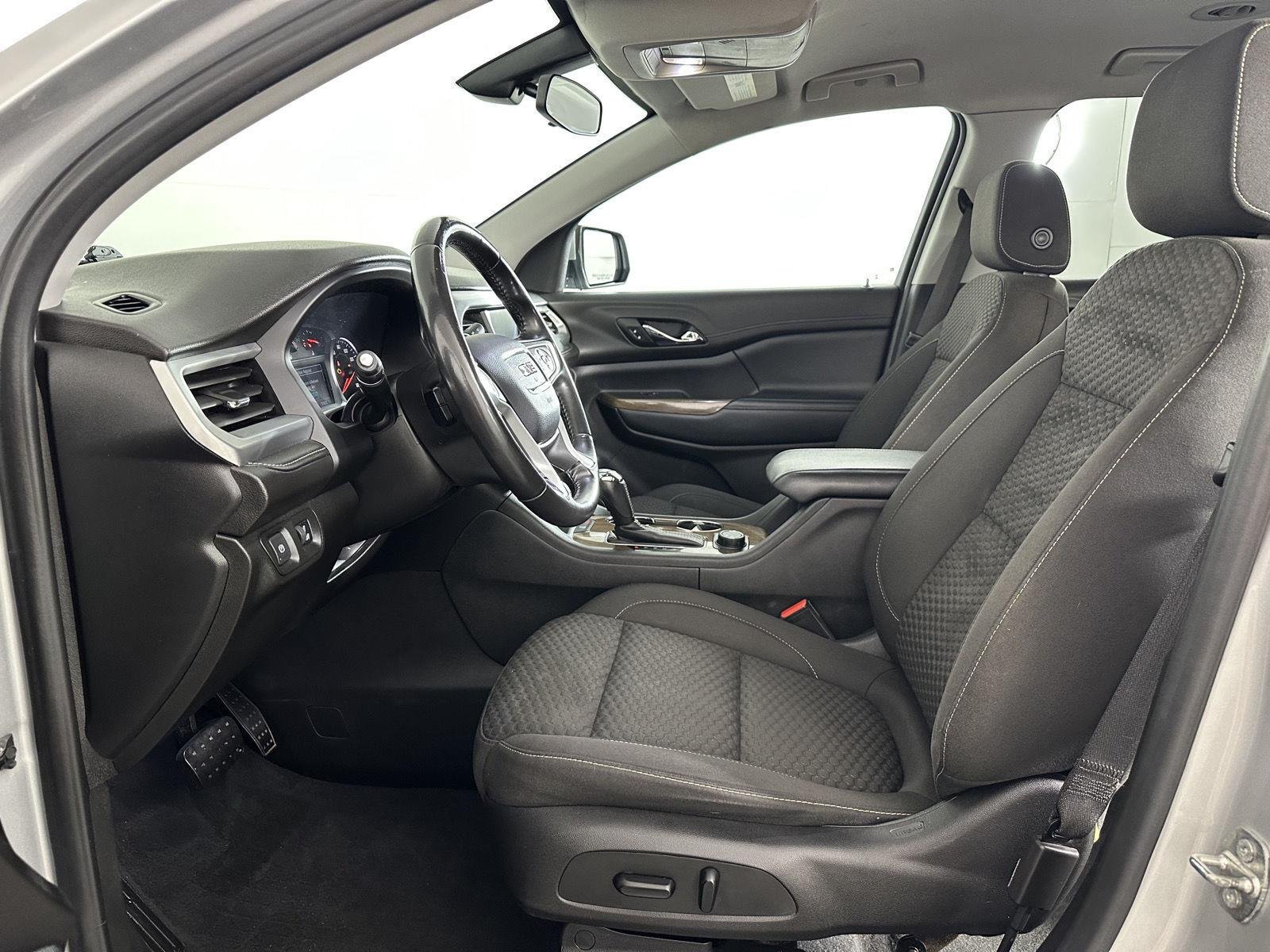 Used 2019 Quicksilver Metallic GMC SLE image 23
