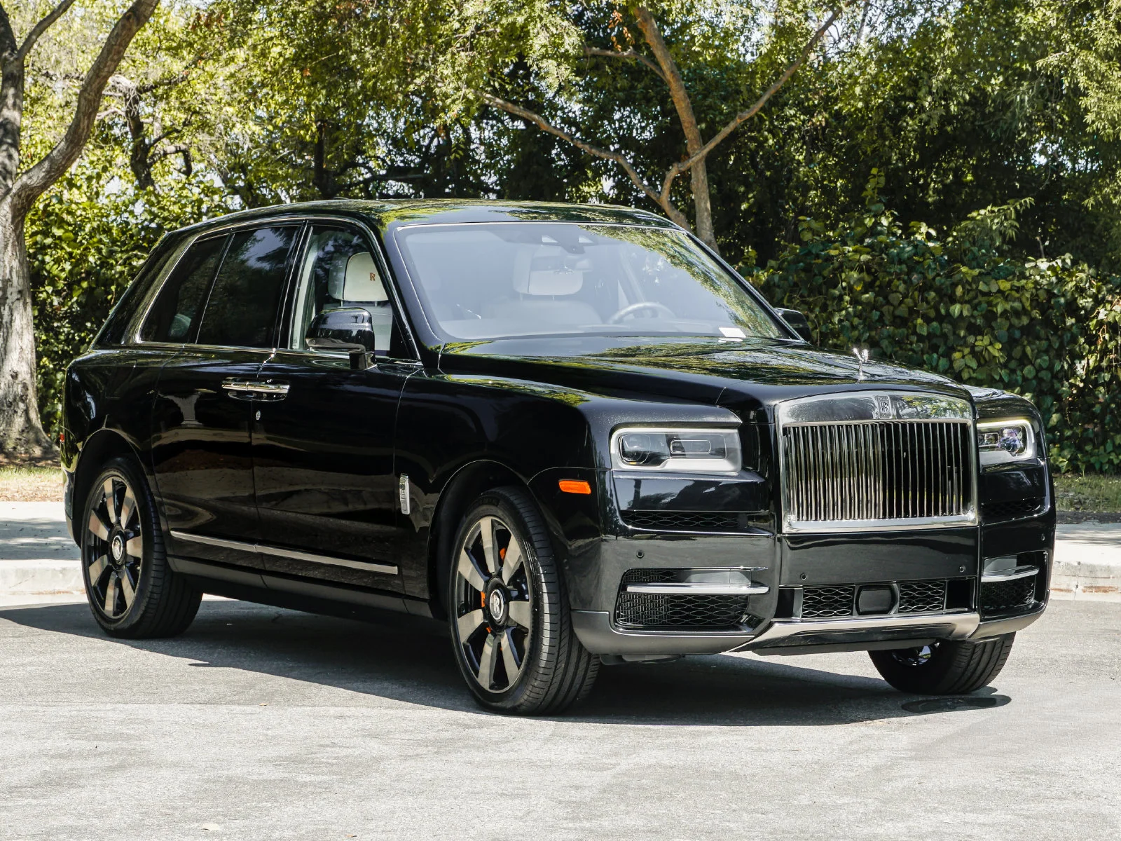 Certified Used 2024 Black Diamond Rolls-Royce  image 9
