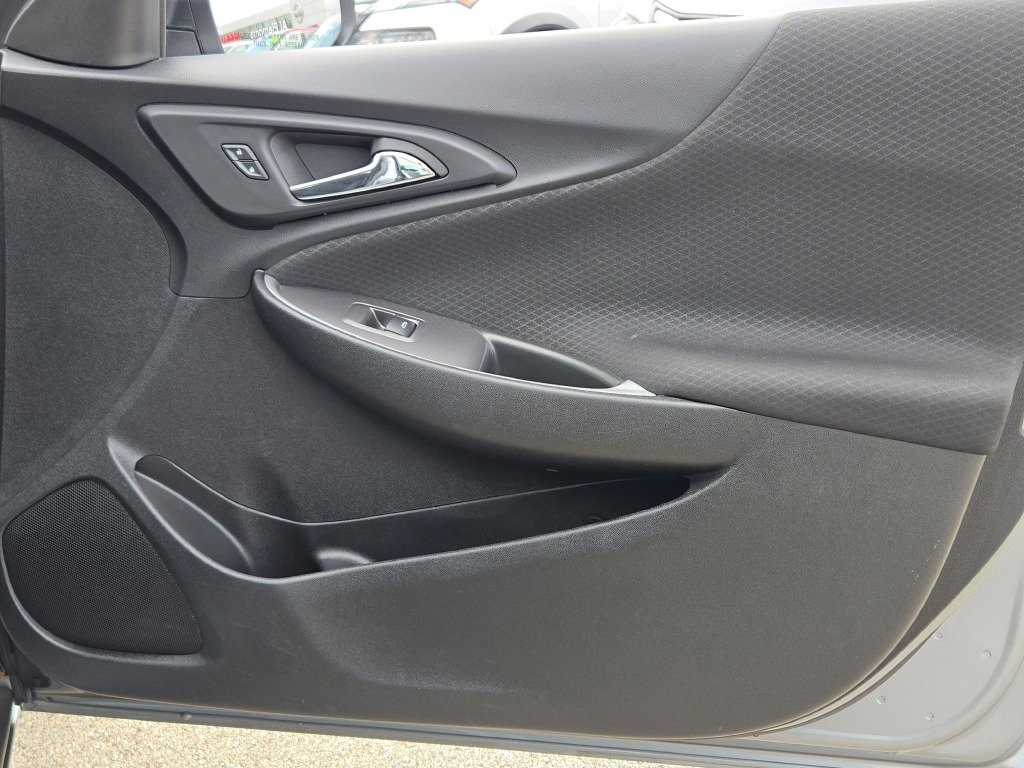 Used 2024 Gray Chevrolet LT image 8