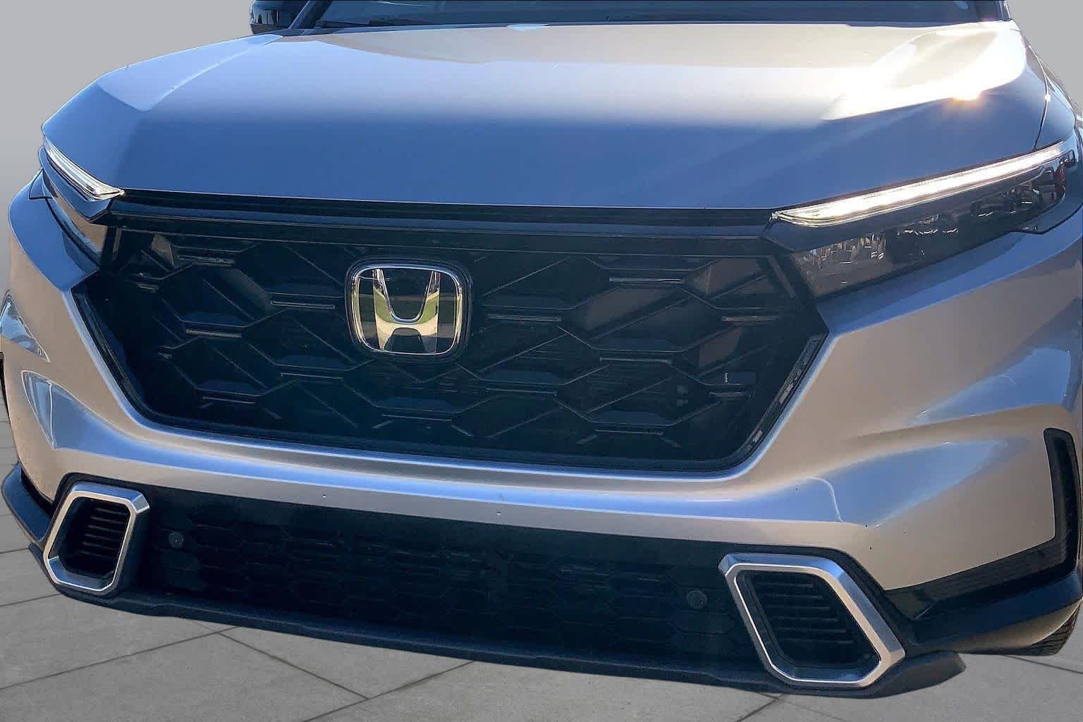 Certified Used 2023 Lunar Silver Metallic Honda Sport Touring image 30