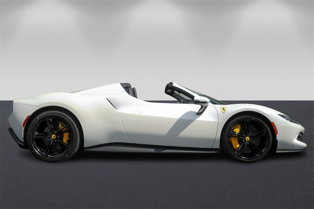 2025 Ferrari 296 GTS photo 2