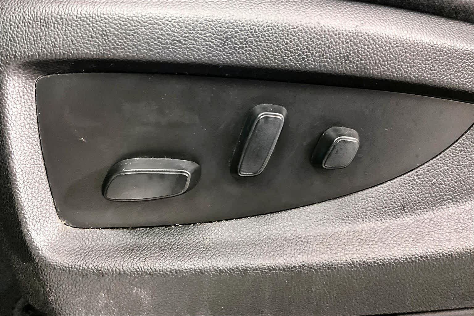 Used 2018 BLACK Chevrolet LS image 29