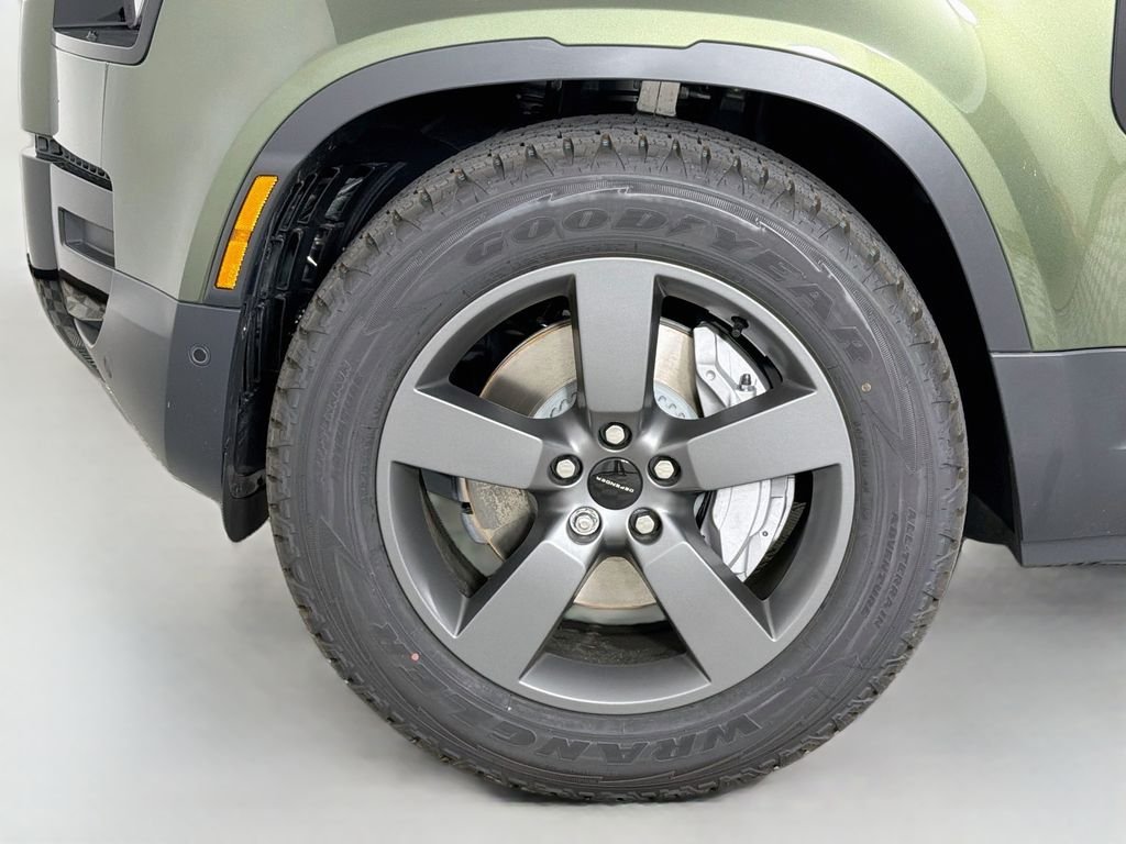 New 2026 Woolstone Green Land Rover S image 32