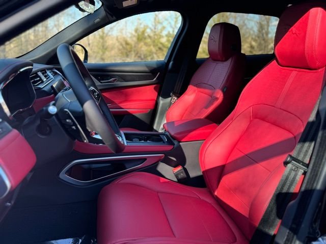 2026 Jaguar F-Pace R-Dynamic S - Photo 11