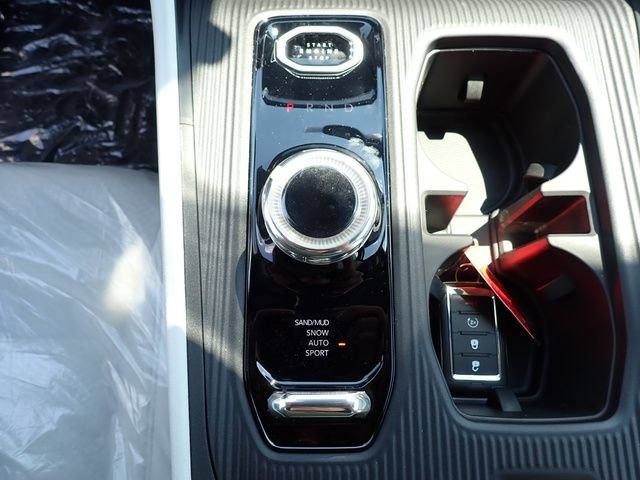 New 2026 Hydro Blue Pearl-Coat Exterior Paint Jeep Laredo image 19