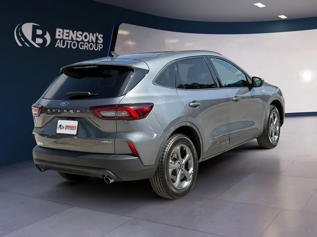 Used 2025 Gray Ford ST-Line image 5