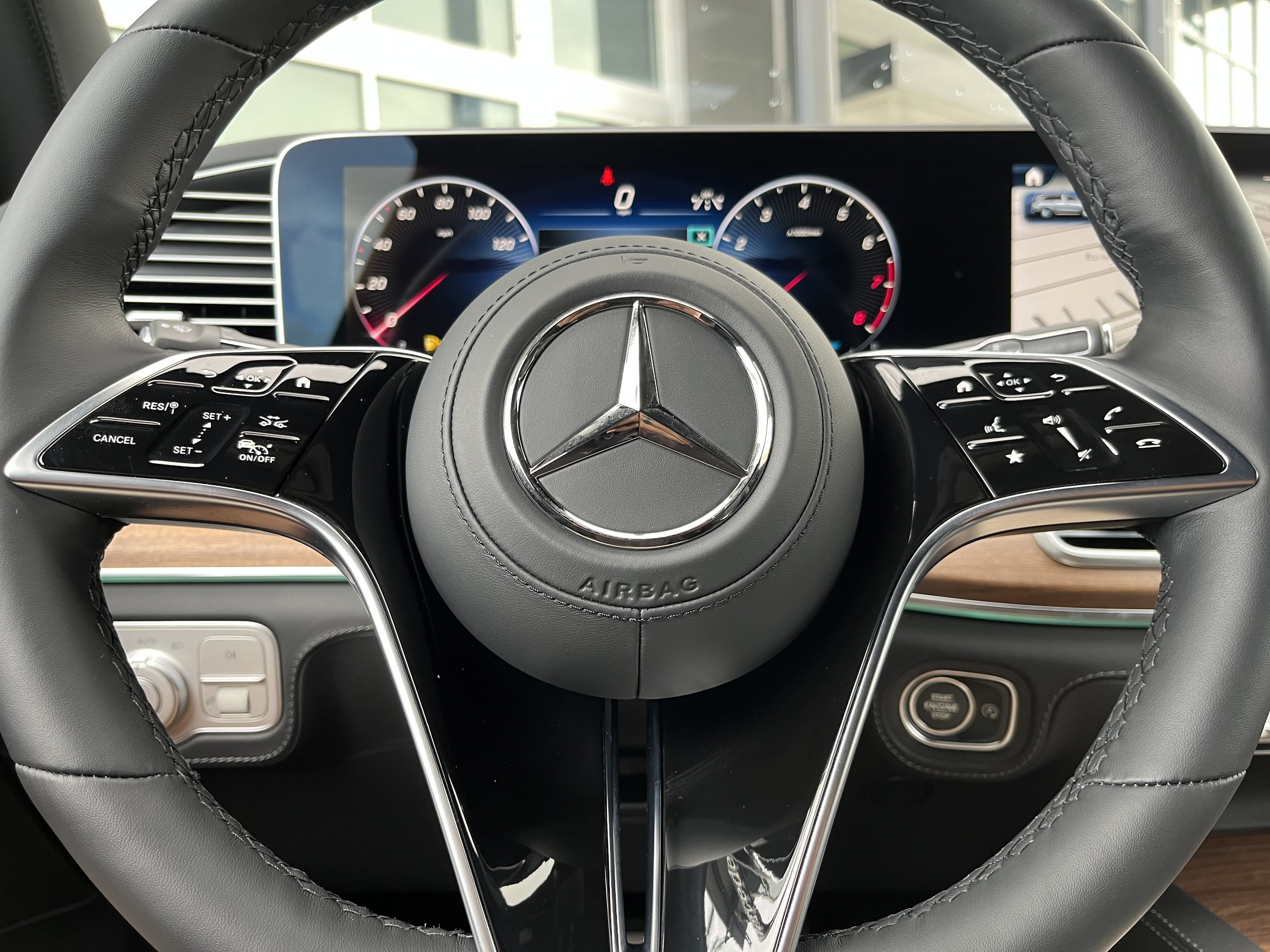 New 2026 Selenite Grey Metallic Mercedes-Benz Maybach GLS 600 image 53