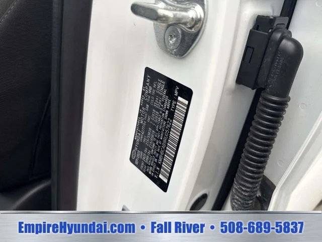 Used 2024 White Hyundai SEL image 18