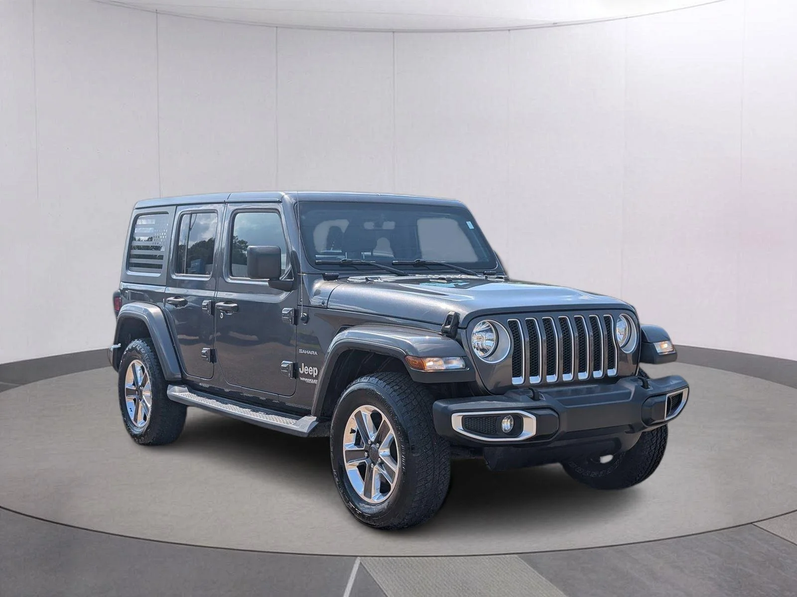 Used 2020 Granite Crystal Metallic Clearcoat Jeep North Edition image 9