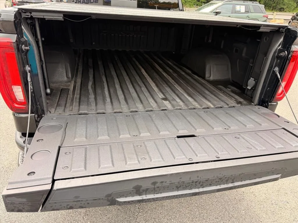 Used 2023 Black GMC Denali image 30