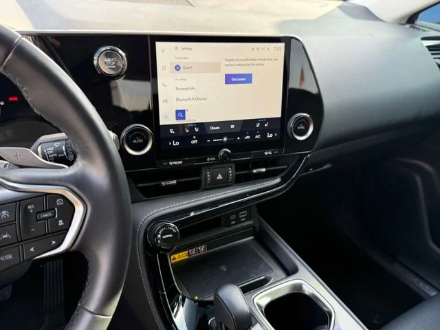 Used 2025  Lexus 250 Premium image 15
