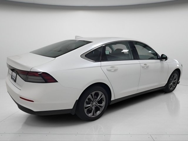 Certified Used 2024 Platinum White Pearl Honda 1.5T EX image 6