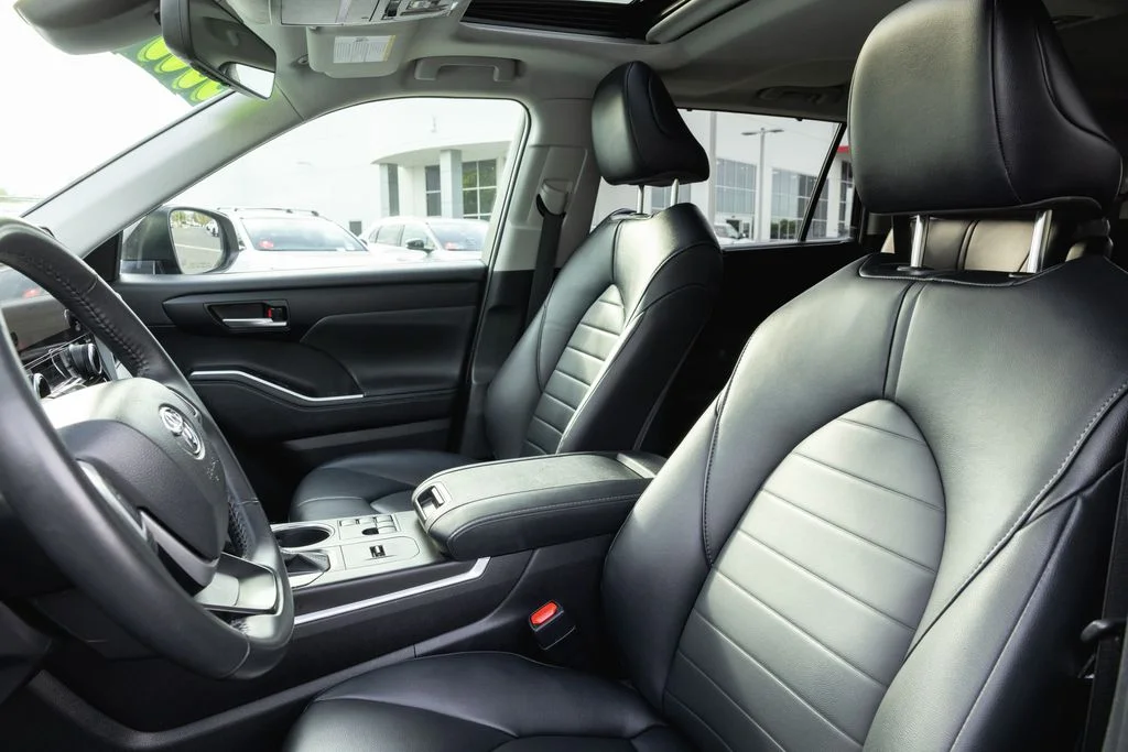 Used 2023 Midnight Black Metallic Toyota XLE image 11