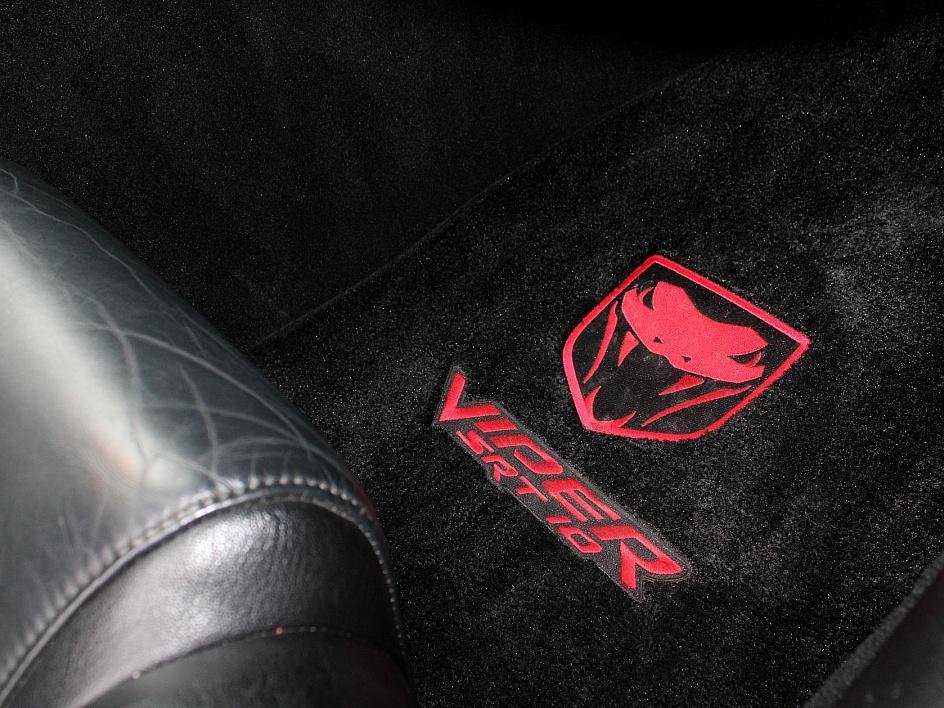 Used 2006 Black Dodge SRT10 image 36