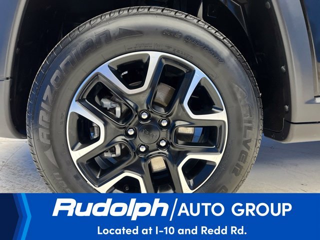 Used 2021 Black Jeep Trailhawk image 27