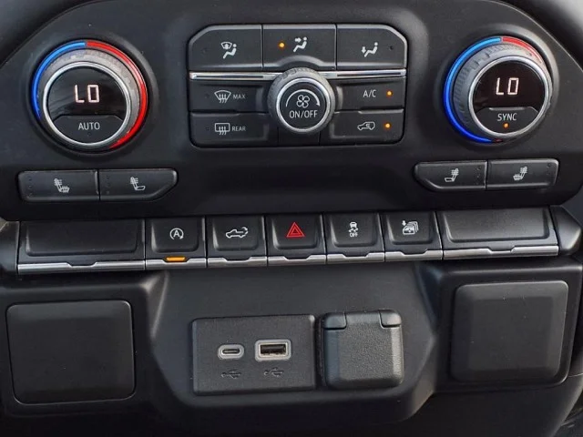 2021 Chevrolet Silverado 1500 RST - Photo 15