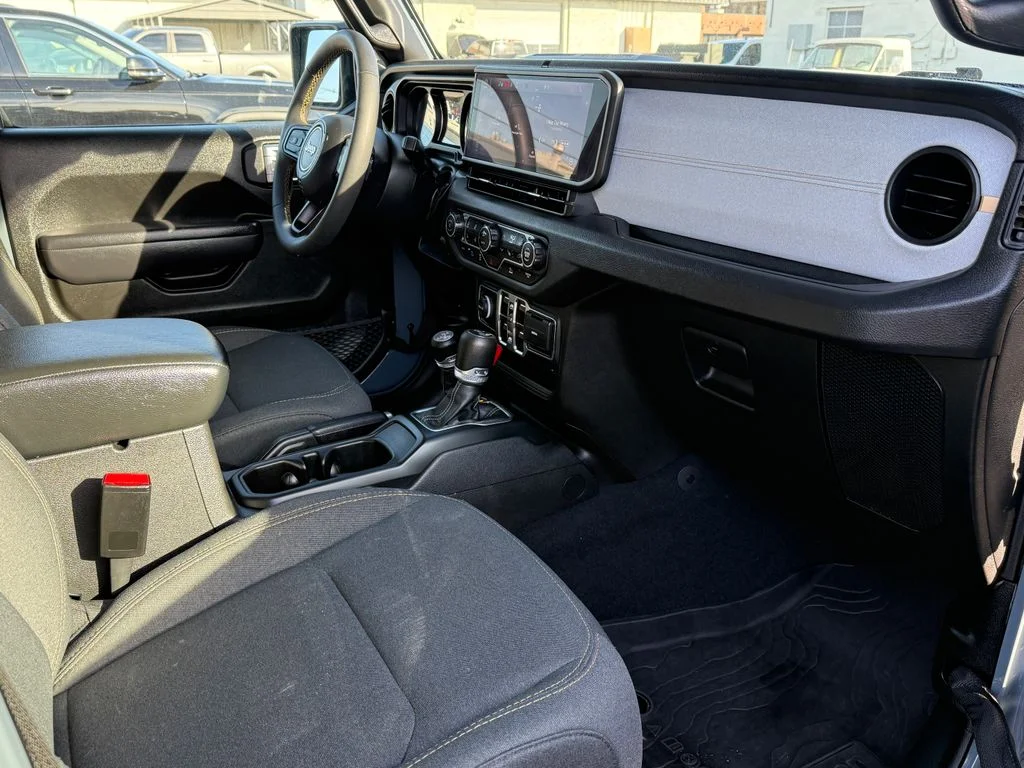 Used 2024 Gray Jeep Sport S 4xe image 13