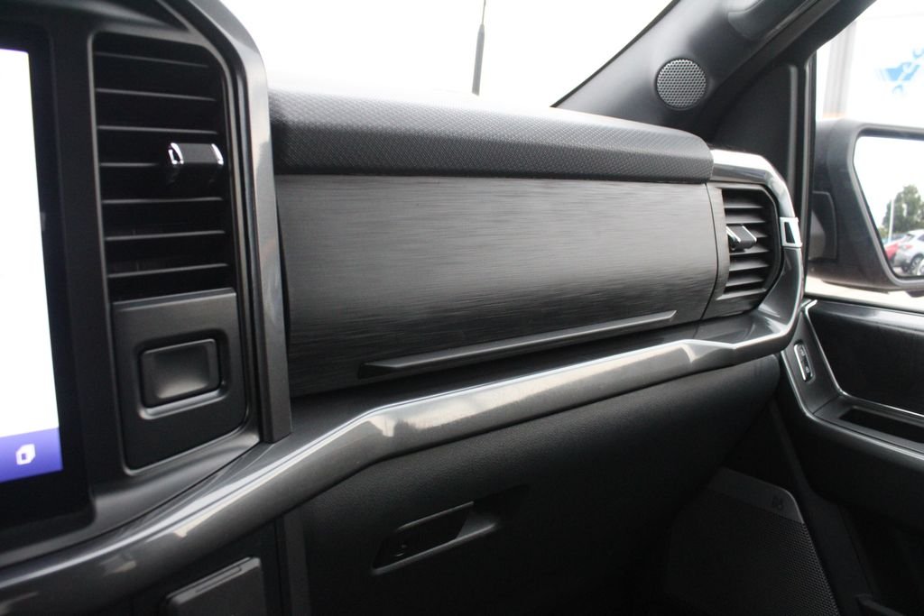 Used 2023 Red Ford XLT image 19