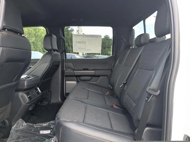 New 2026 Oxford White Ford Tremor image 48