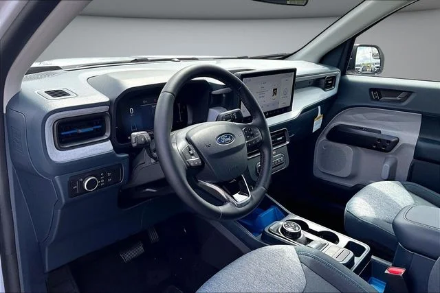 New 2026 Oxford White Ford XLT image 7