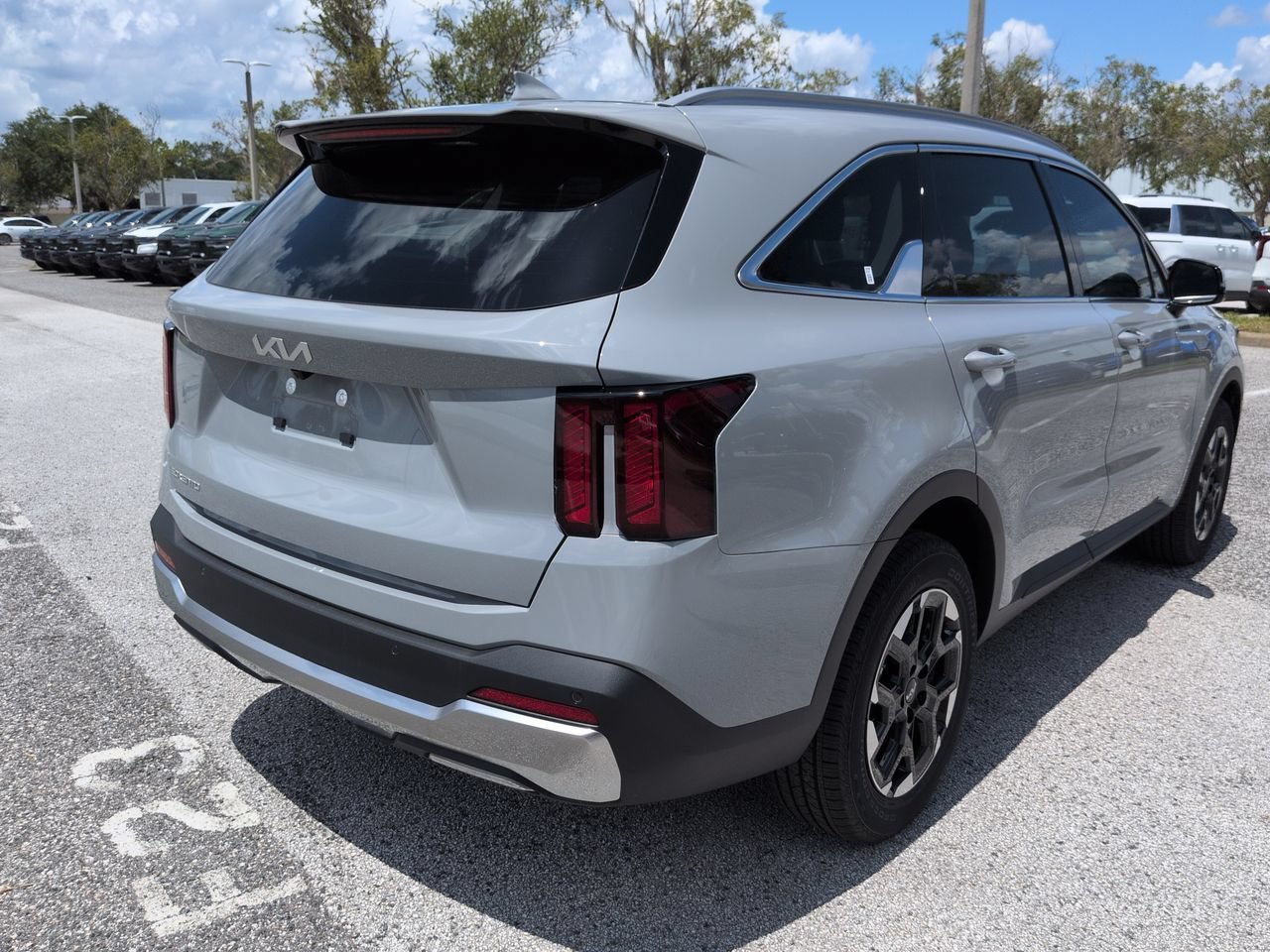 New 2026 Wolf Gray Kia S image 5