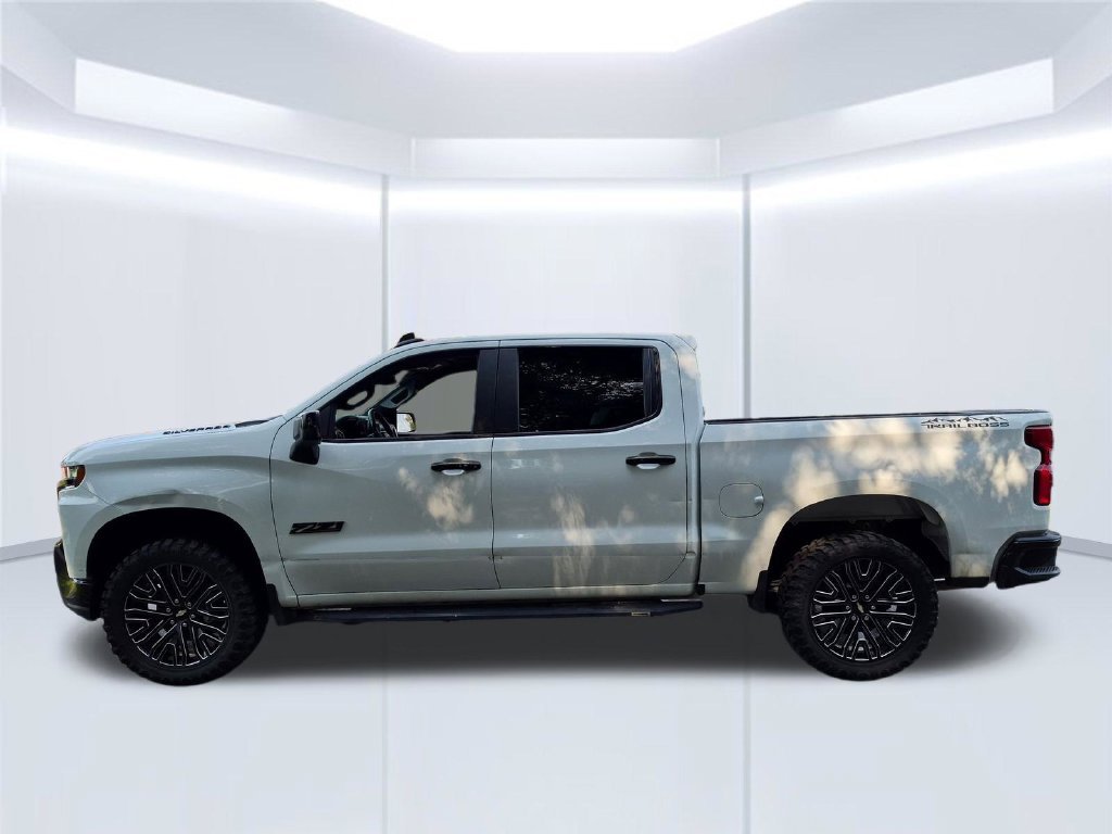Used 2021 Summit White Chevrolet LT Trail Boss image 2
