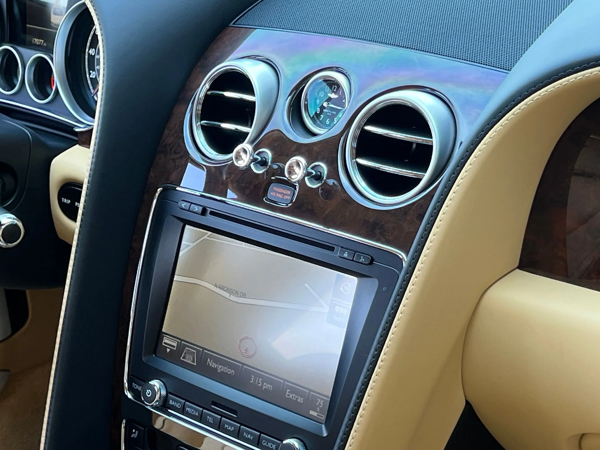 Used 2014 Black Bentley Base image 40