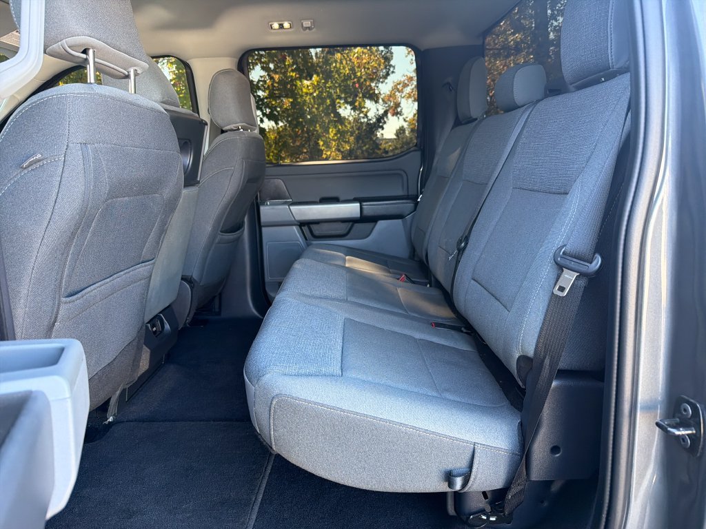 Used 2025 Gray Ford XLT image 15