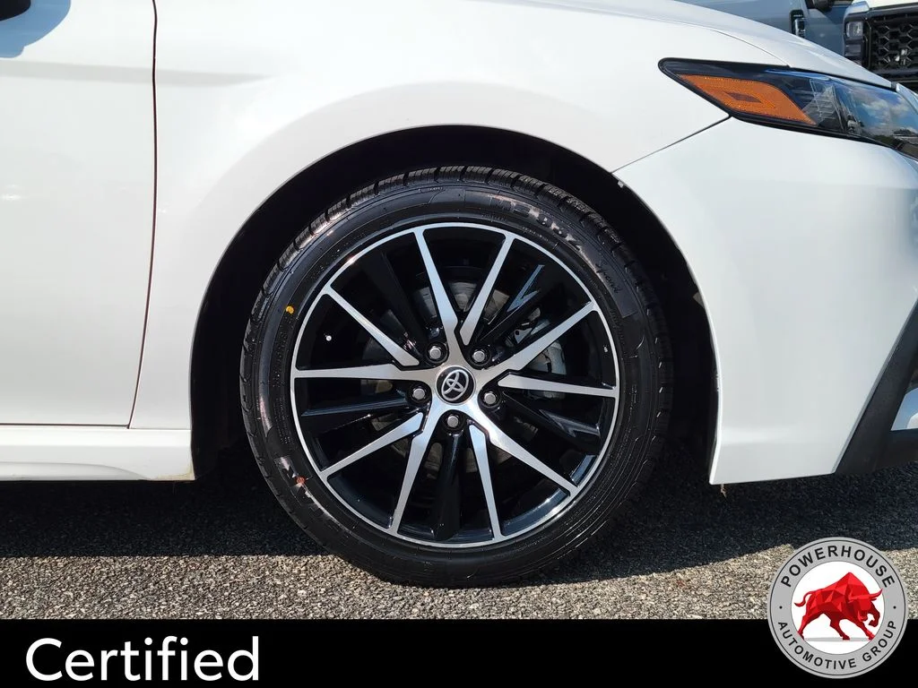 Used 2023 White Toyota SE image 11