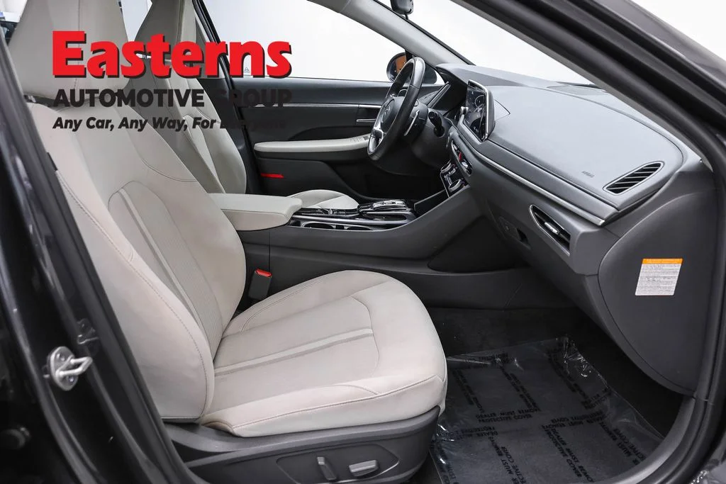 Used 2023 Gray Hyundai SEL image 26